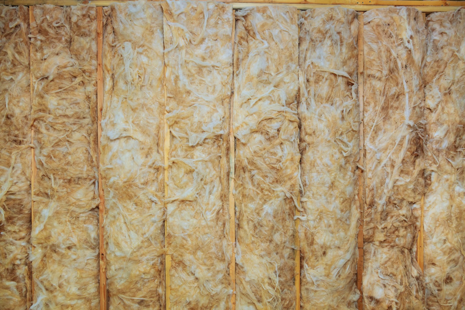 Glass mineral wool insulation in loft - Easy-Sprayaway Scotland
